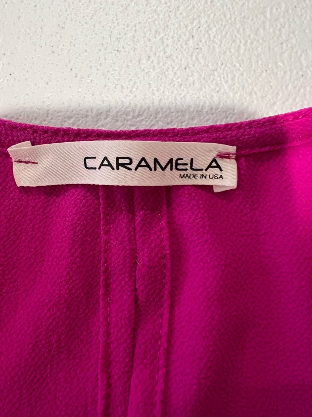 Caramela Fuchsia Top - Vibrant Pink short-sleeved V-neck with ruffle S - Picture 6 of 6